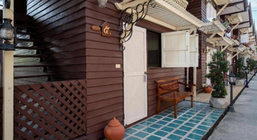 Resort Bangphlat Бангкок Экстерьер фото